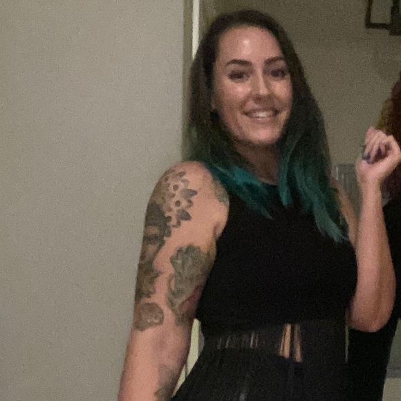 Meet your Posher, Kimberly - Picture 4 of 4